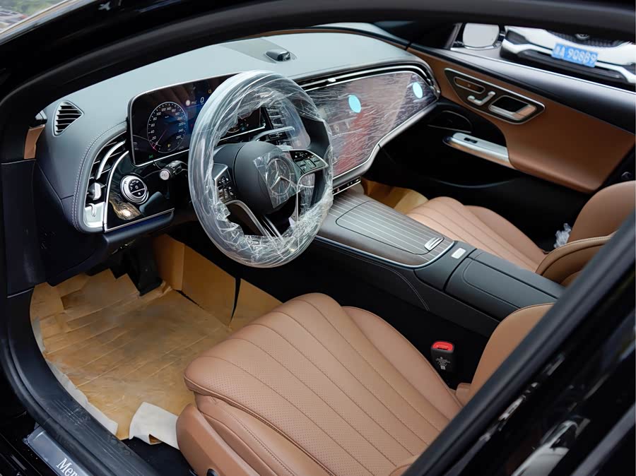 Mercedes-Benz E Class New Energy 2025 car image #11