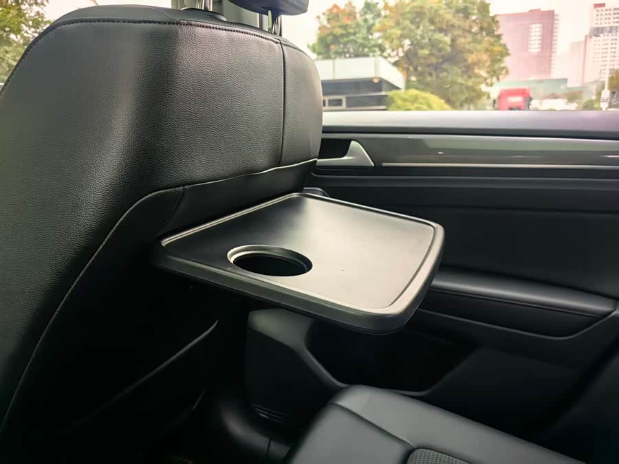 Volkswagen Golf Sportsvan 2018 image de voiture #11