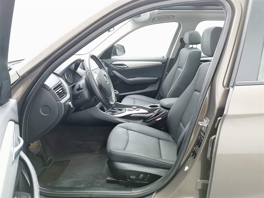 BMW X1 (Imported) 2013 car image #11