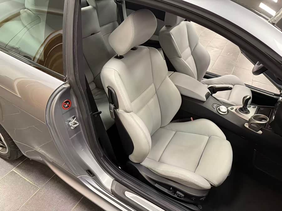 BMW M6 2006 car image #11