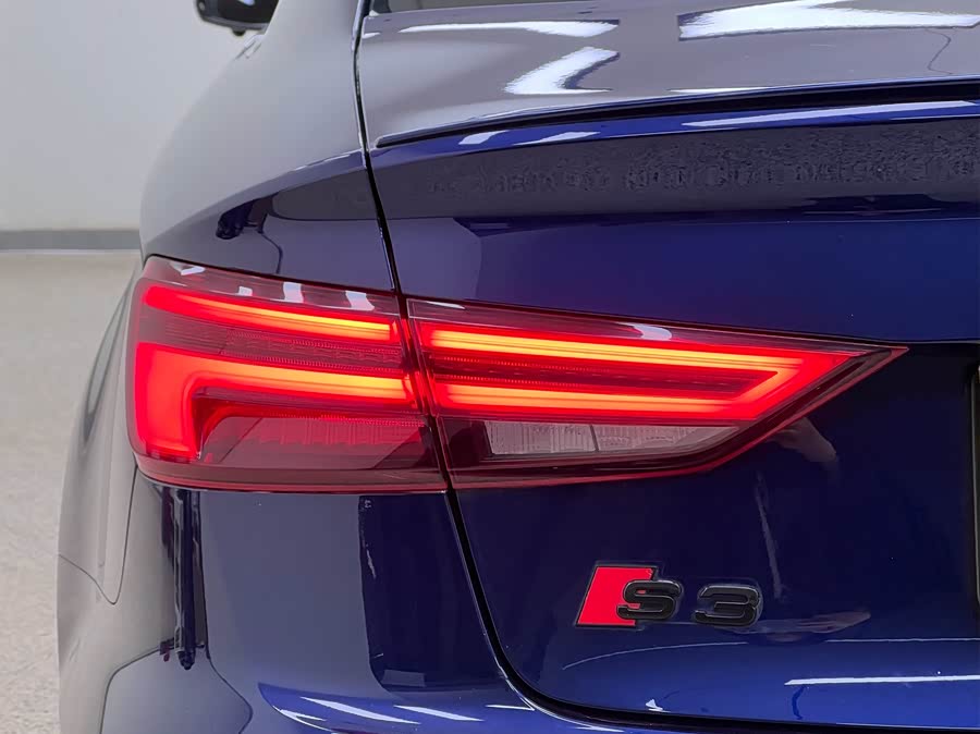 Audi S3 2019 imagen de coche #11