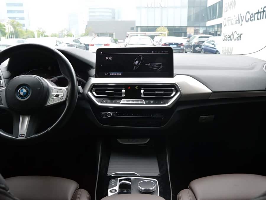 BMW iX3 2025 #11 BMW iX3 2025 car image #11