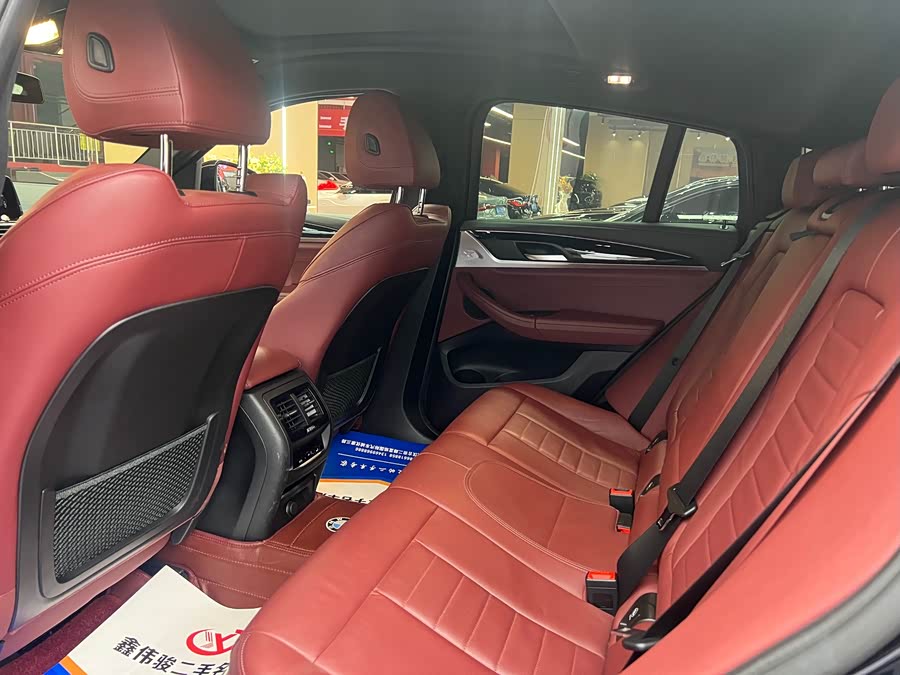 BMW X4 2019 car image #11