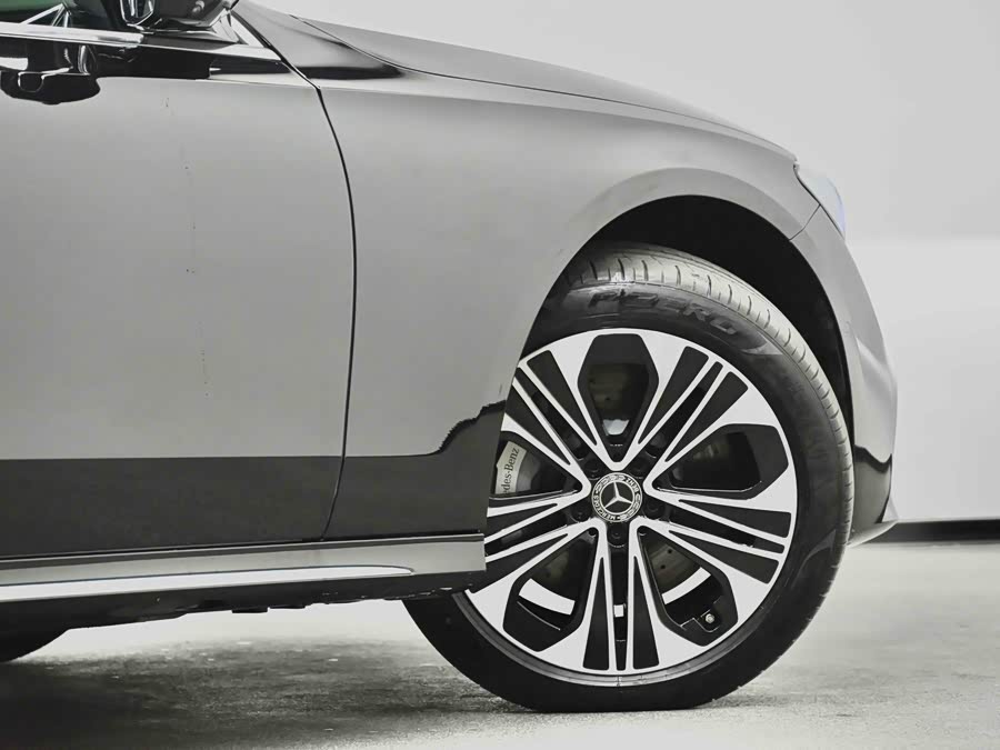 Mercedes-Benz E Class New Energy 2024 car image #11