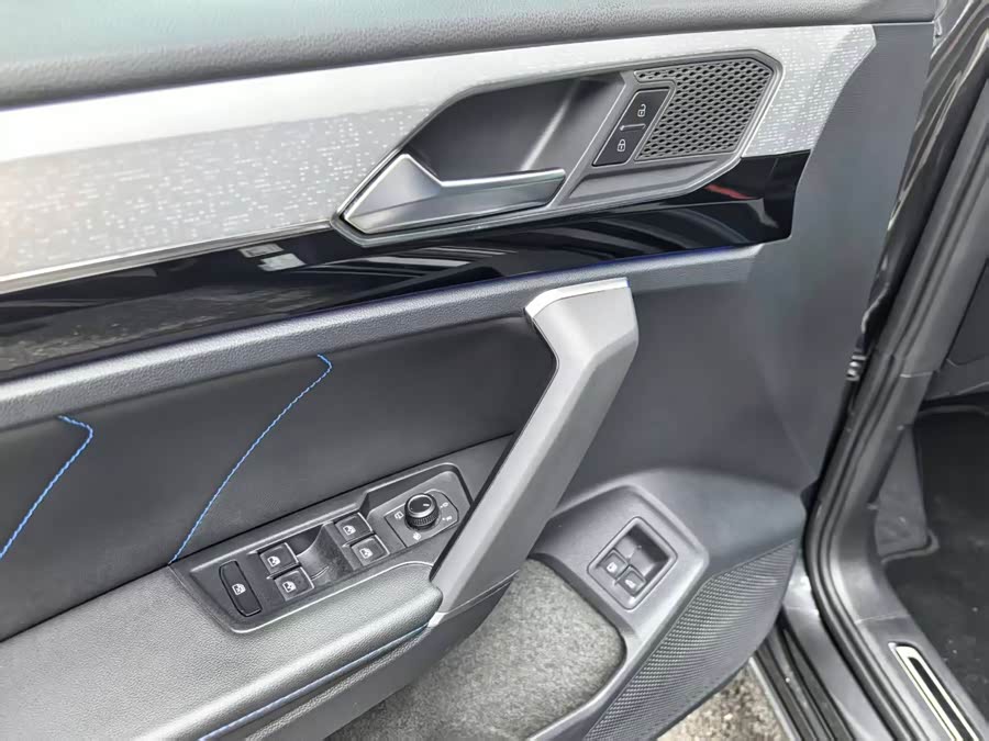 Volkswagen Tayron GTE 2020 car image #11