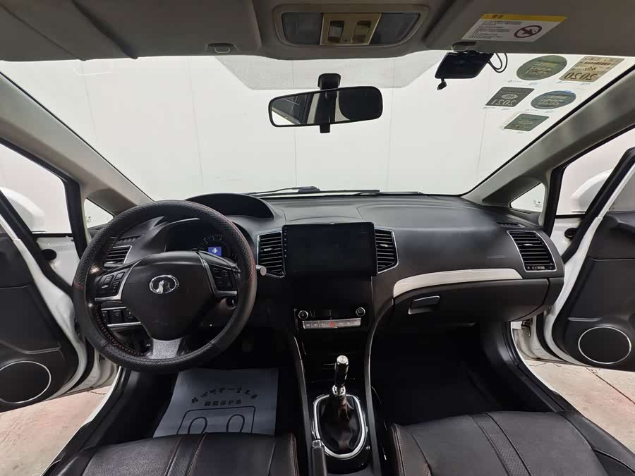 Great Wall C50 2014 car image #11