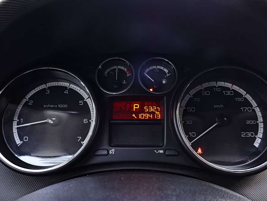 Peugeot 308 (Imported) 2012 car image #11