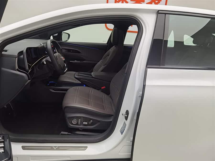 HongQi EH7 2024 #11 HongQi EH7 2024 car image #11