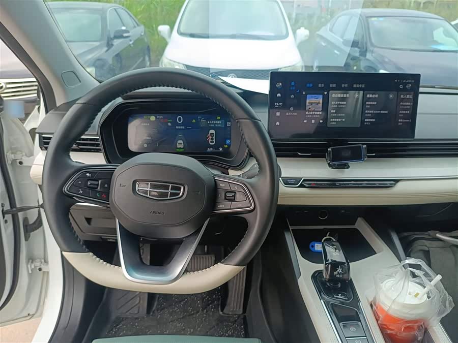 GEELY Emgrand L HiP 2023 immagine di auto #11