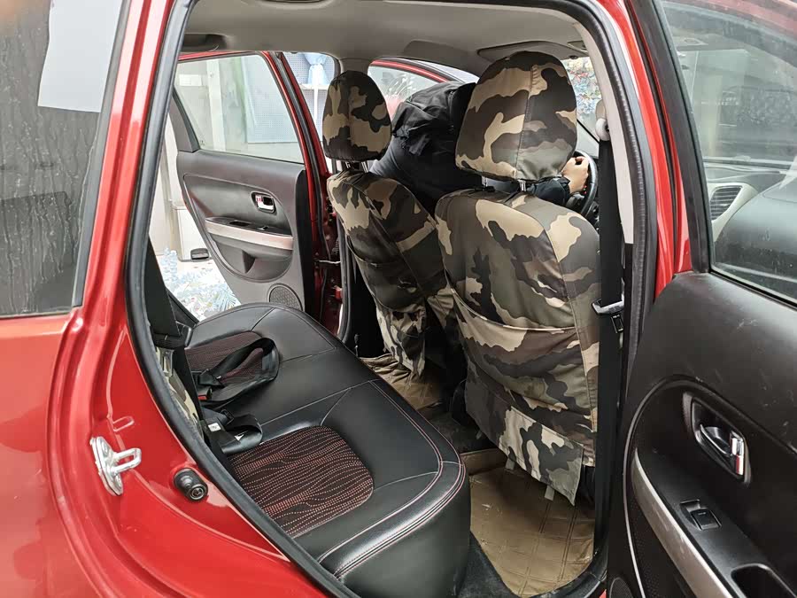 Great Wall M4 2012 car image #11