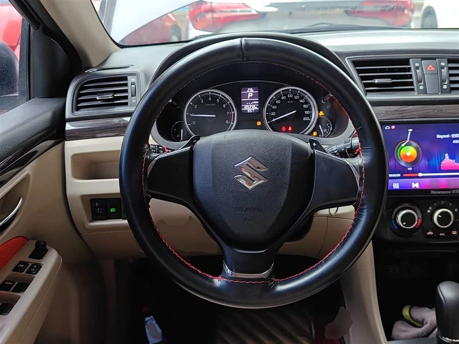 Suzuki Ciaz 2016 immagine di auto #11