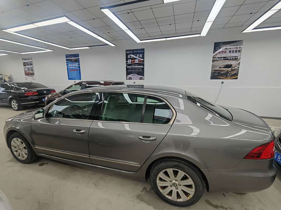 Skoda Superb 2012 imagen de coche #11