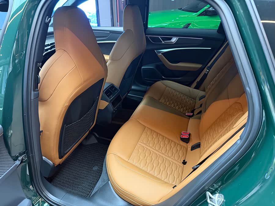 Audi RS 6 2021 immagine di auto #11