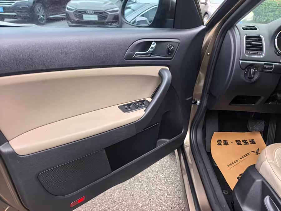 Skoda Yeti 2016 car image #11