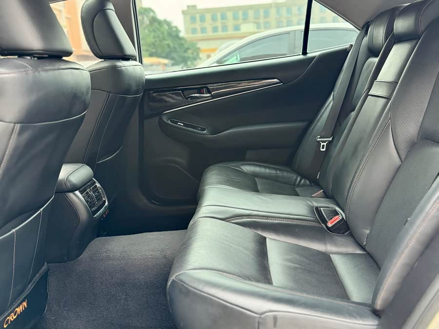 丰田 皇冠 2017 汽车图片 #11