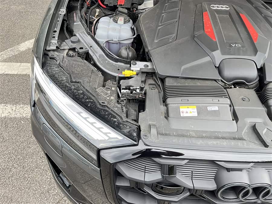 Audi SQ7 2024 immagine di auto #11