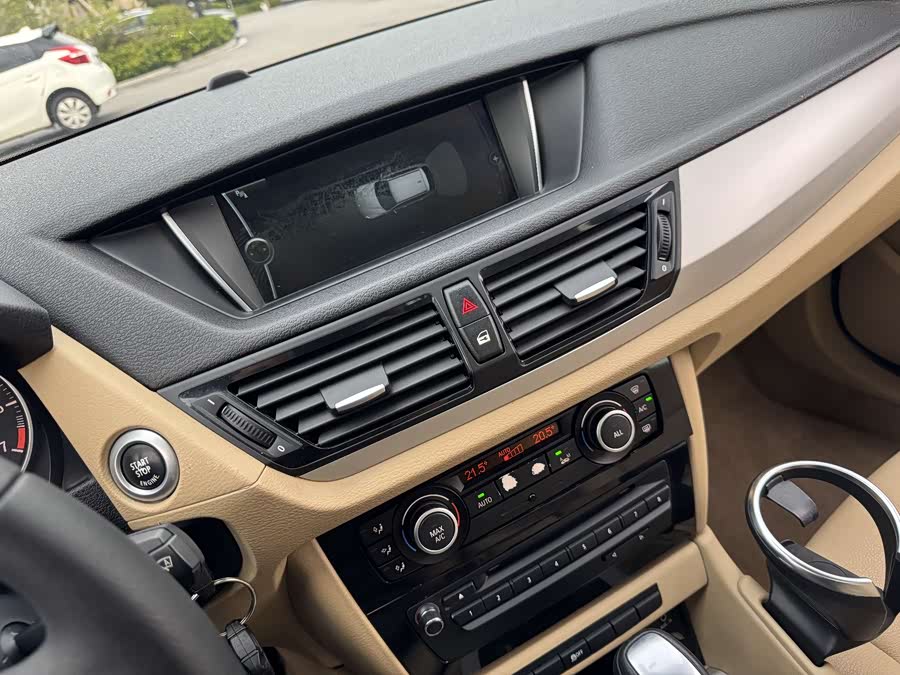 BMW X1 (Imported) 2012 car image #11