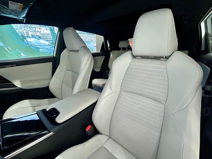 Toyota bZ4X 2022 immagine di auto #11