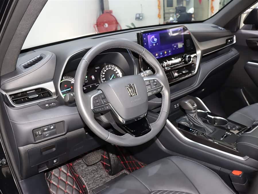 Toyota Crown Kluger 2024 car image #11