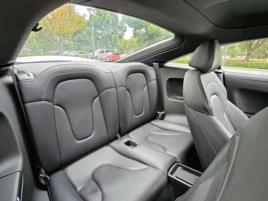 Audi TTS 2012 #11 Audi TTS 2012 car image #11