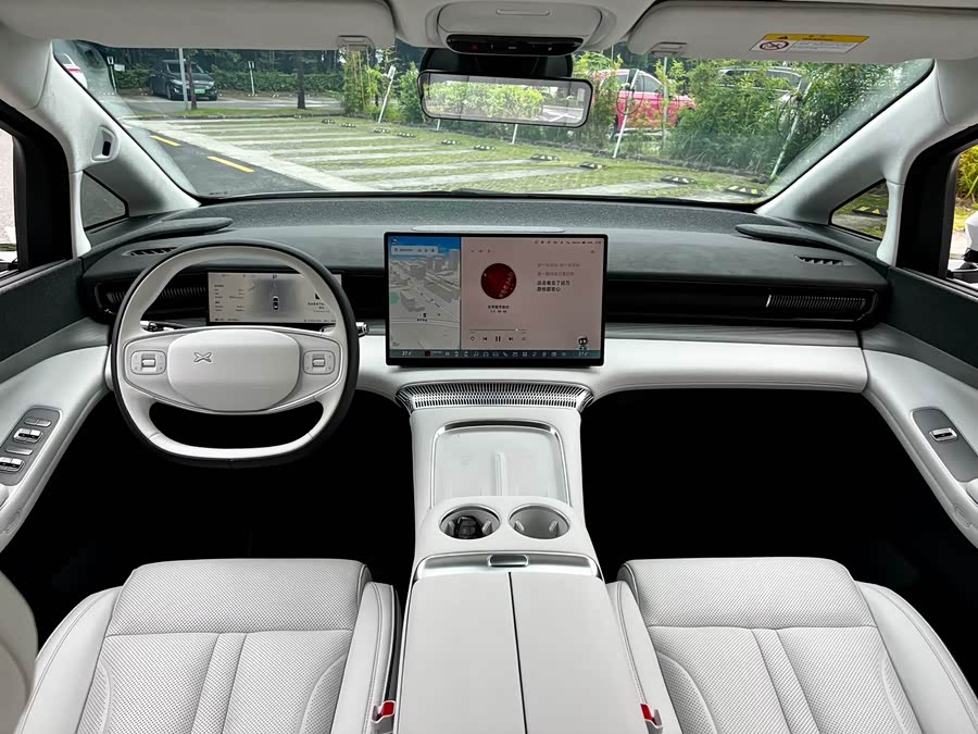 Xpeng X9 2024 immagine di auto #11