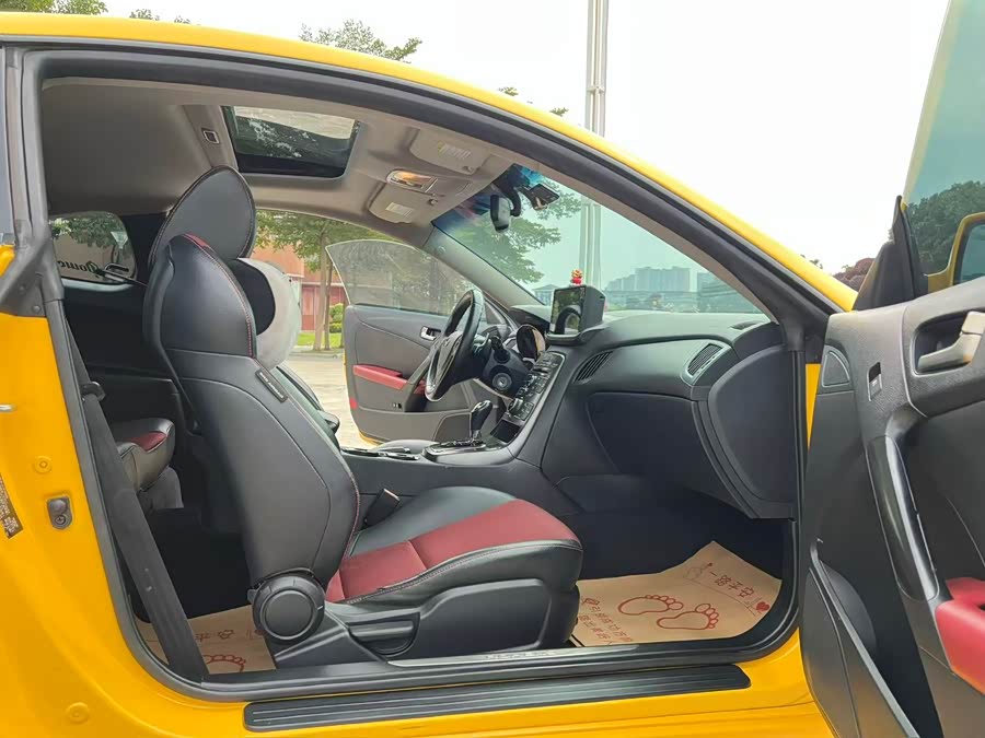 Hyundai Rohens-Coupe 2012 car image #11