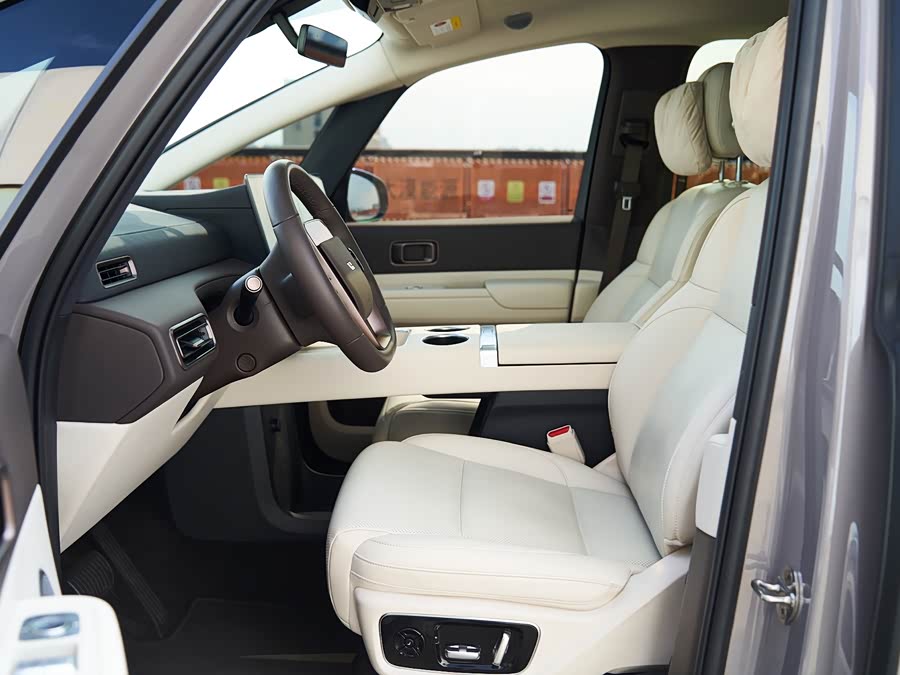 理想汽车 理想MEGA 2024 汽车图片 #11