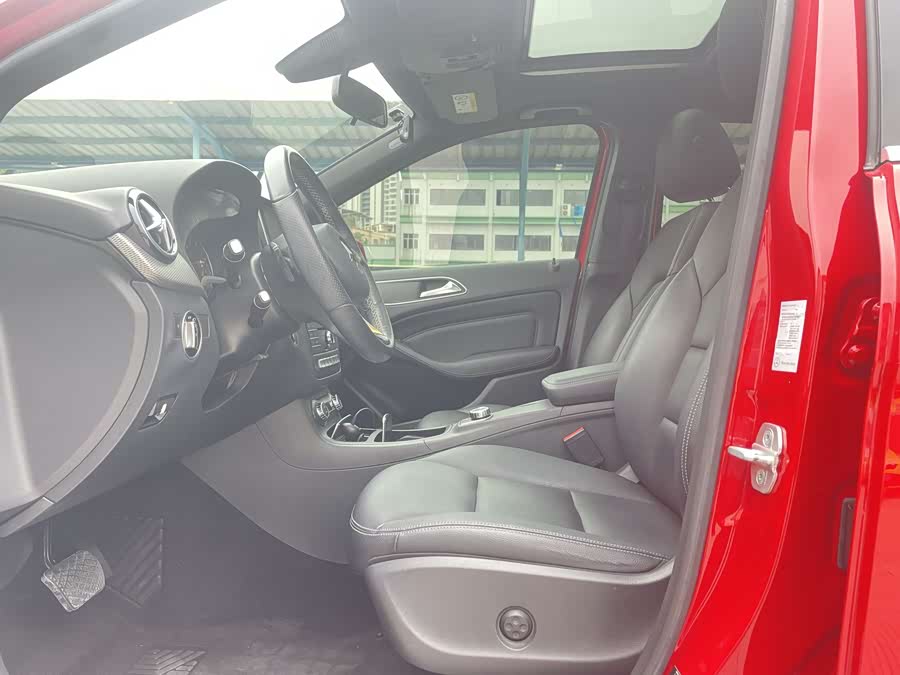 Mercedes-Benz B Class 2015 car image #11