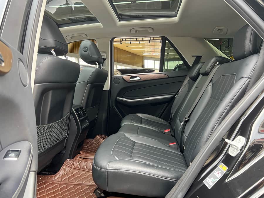 Mercedes-Benz GLE Class 2018 #11 Mercedes-Benz GLE Class 2018 car image #11