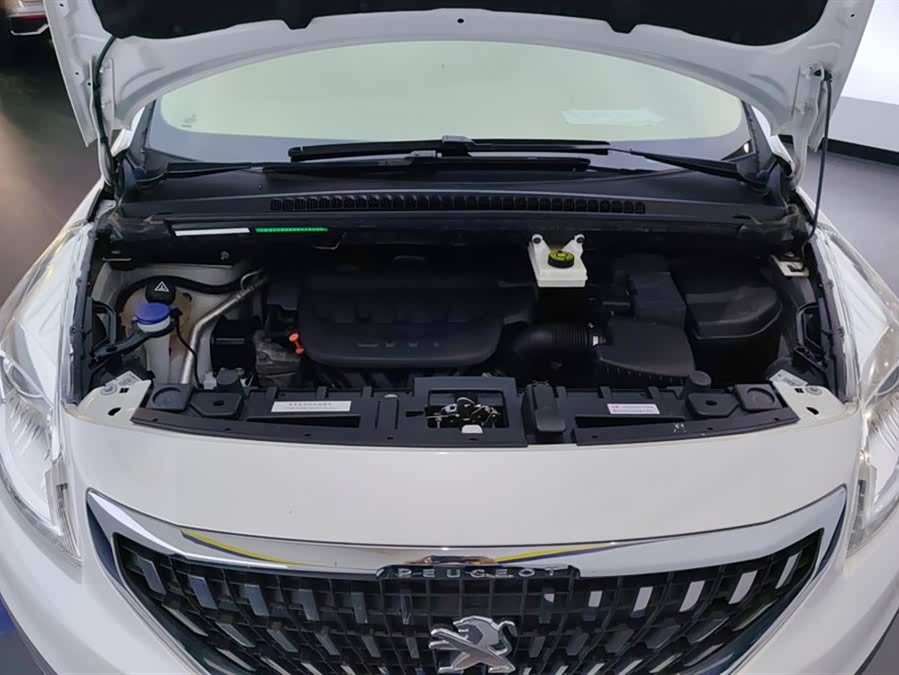 Peugeot 3008 2018 صورة سيارة #11