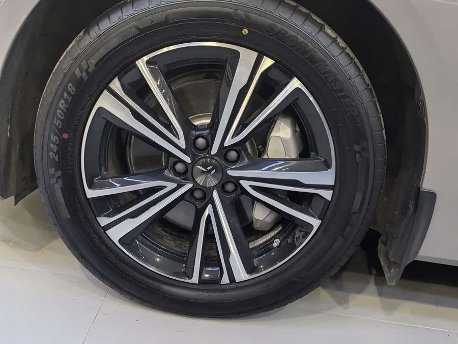 HongQi EH7 2024 car image #11