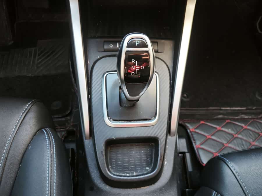 BYD Yuan New Energy 2019 car image #11