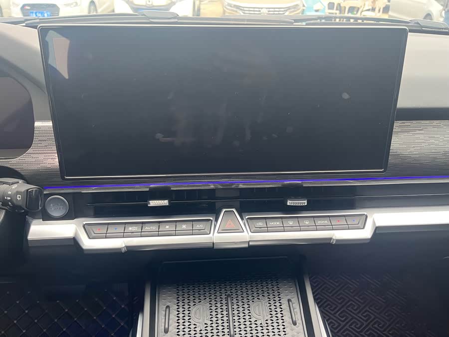 Tank 400 2025 صورة سيارة #11