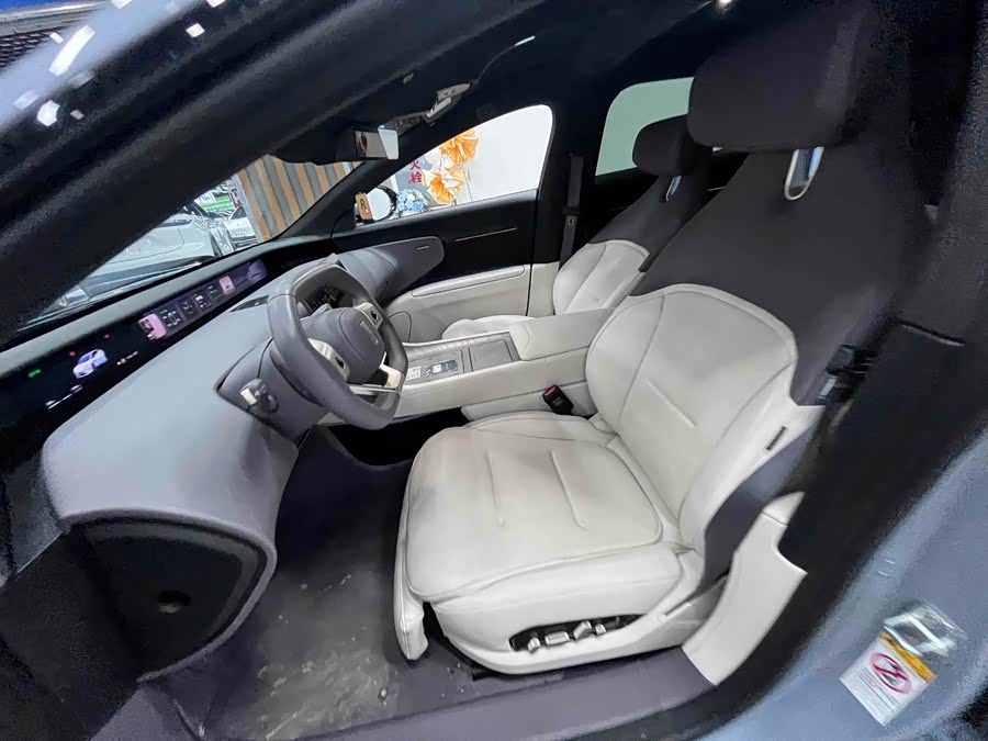 Avatr 12 2023 car image #11