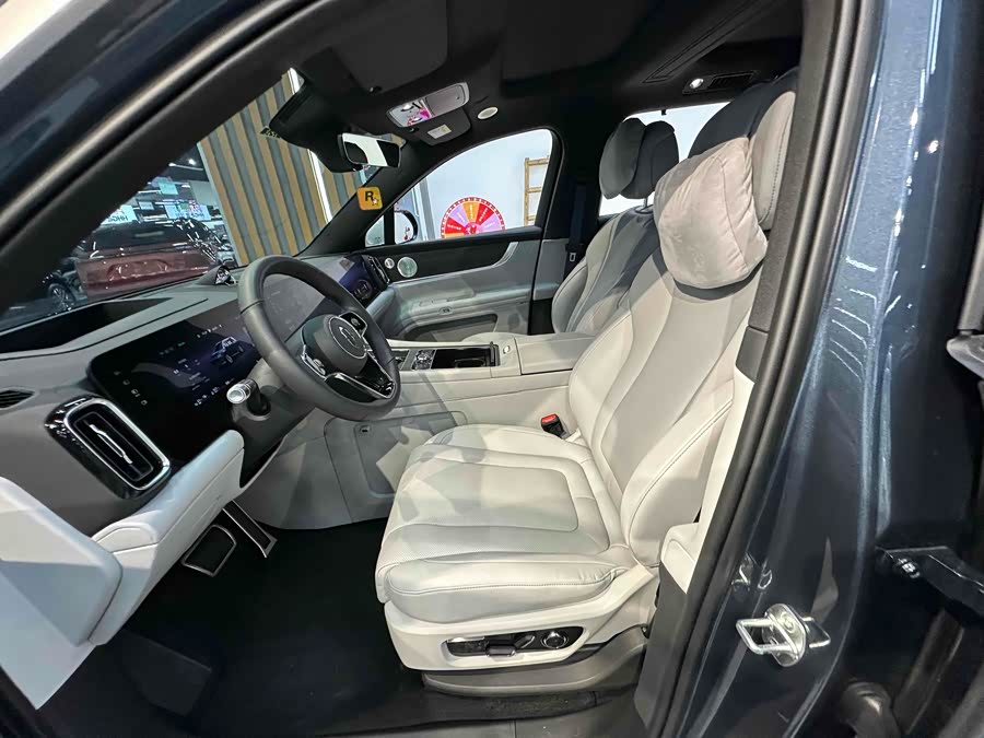 2024 car image #11