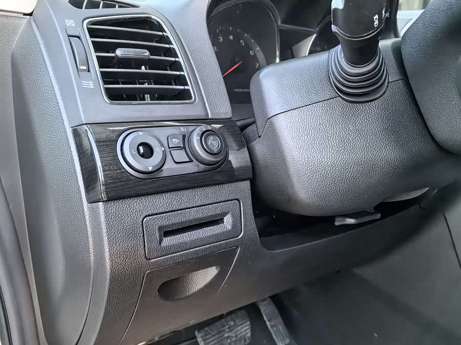 Chevrolet Captiva 2016 #11 Chevrolet Captiva 2016 car image #11