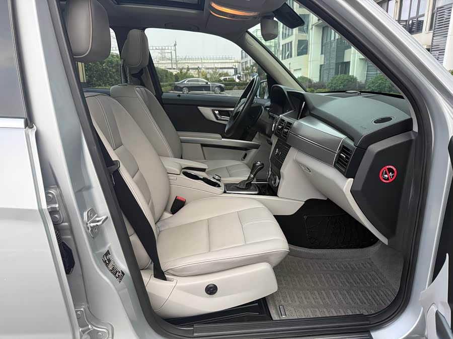 Mercedes-Benz GLK Class (Imported) 2010 car image #11