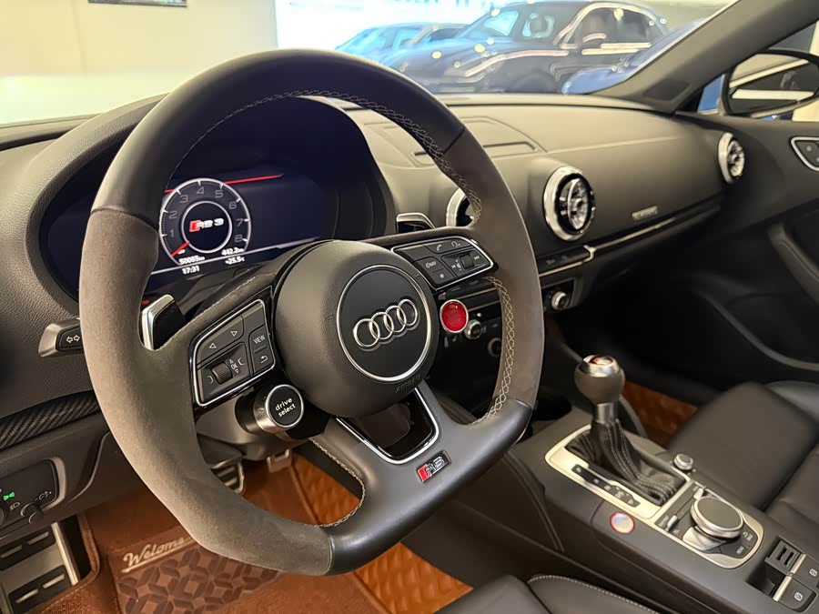 Audi RS 3 2018 car image #11