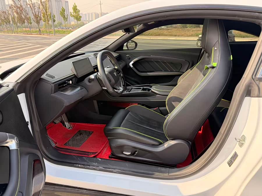 哪吒汽车 哪吒GT 2023 汽车图片 #11