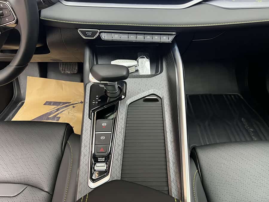 GEELY PrefaceL 2024 car image #11