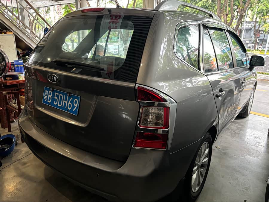 Kia Carens 2012 image de voiture #11