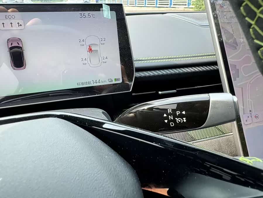 哪吒汽车 哪吒GT 2024 汽车图片 #11