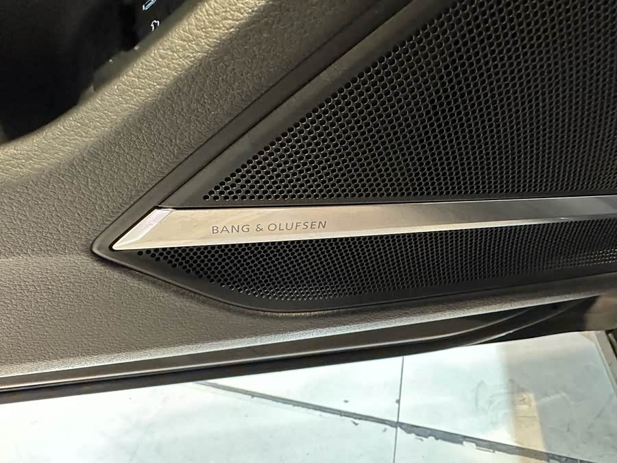 Audi A8 New Energy 2022 immagine di auto #11