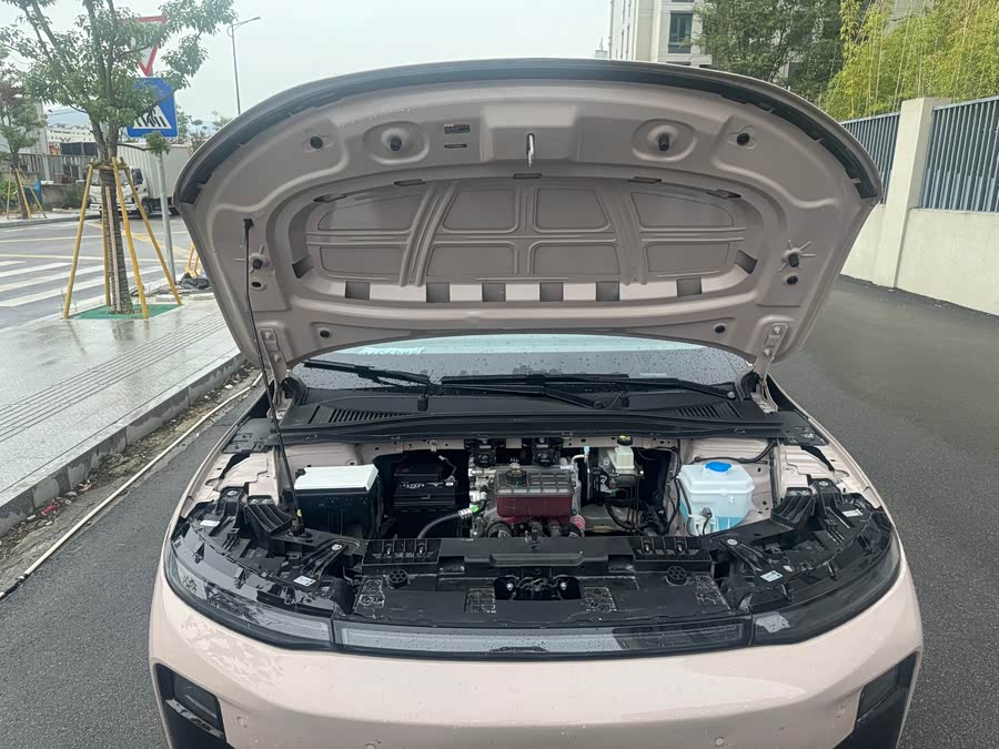 零跑汽车 零跑B01 2025 汽车图片 #11