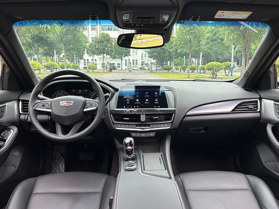 2020 car image #11
