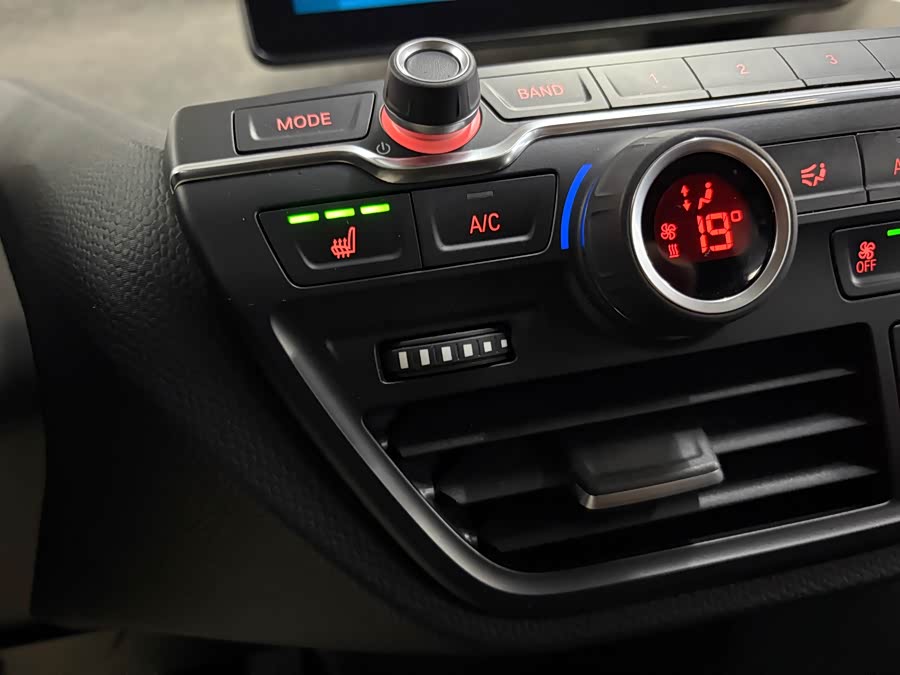 BMW i3 (Imported) 2018 #11 BMW i3 (Imported) 2018 صورة سيارة #11