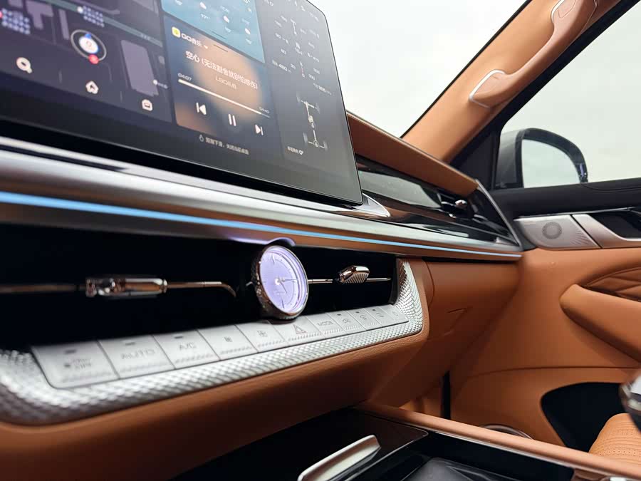 Tank 500 New Energy 2024 immagine di auto #11