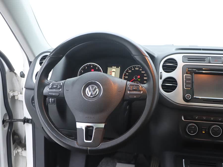 Volkswagen Tiguan 2014 #11 Volkswagen Tiguan 2014 car image #11