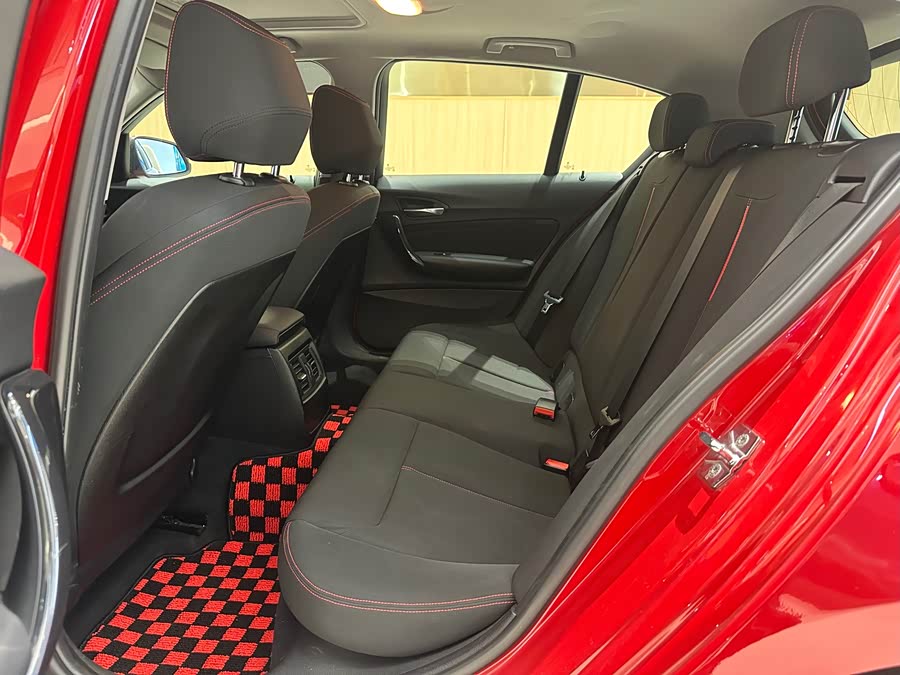 BMW 1 Series (Imported) 2012 car image #11