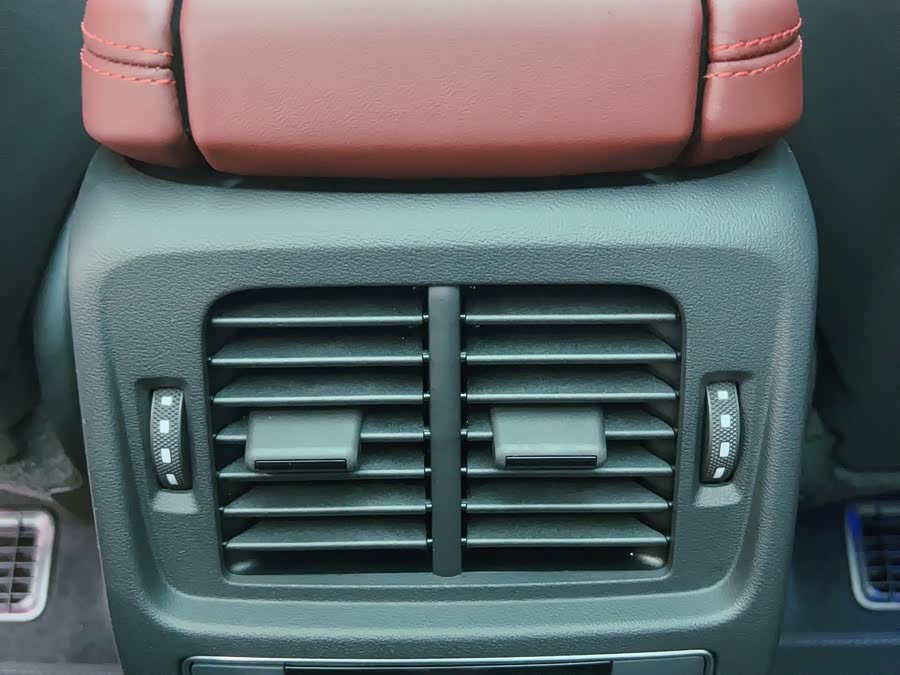 Audi e-tron GT 2024 car image #11